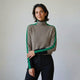 Jersey de punto con cuello alto | diseño amplio con caída fluida | confort envolvente sin ajuste
