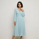 Vestido midi plisado | escote cruzado estilizador | movimiento elegante con ajuste cómodo