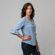 Blusa fluida con botones frontales y manga acampanada | comodidad diaria con movimiento ligero