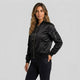 Chaqueta bomber de corte entallado