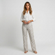 Pantalón recto con estampado geométrico